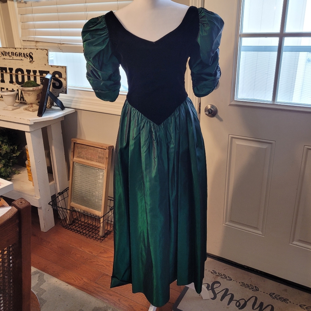 Small Vintage 1980 Dress